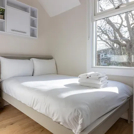 Guestready - Cosy Retreat In Donnybrook Hotel 4*
