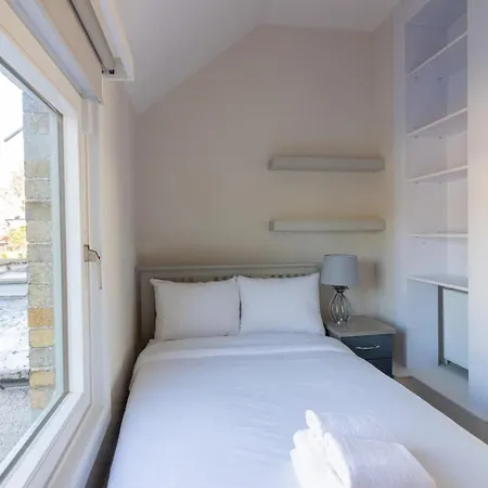 מלון Guestready - Cosy Retreat In Donnybrook 4*