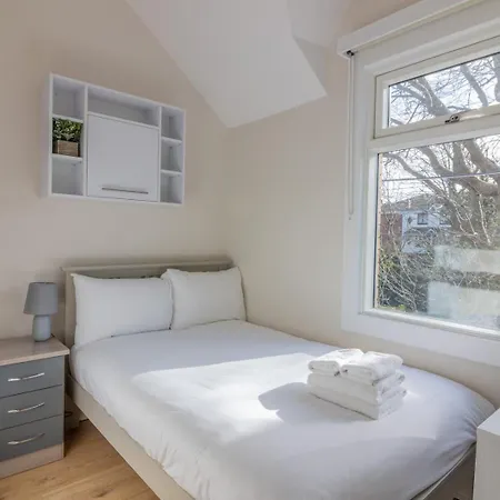 Guestready - Cosy Retreat In Donnybrook Hotel 4*